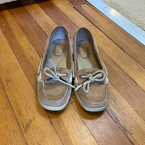 Sperry Shoes - Timeless Nautical Style: Sperry Boat Shoes Loafers | Size 7.5